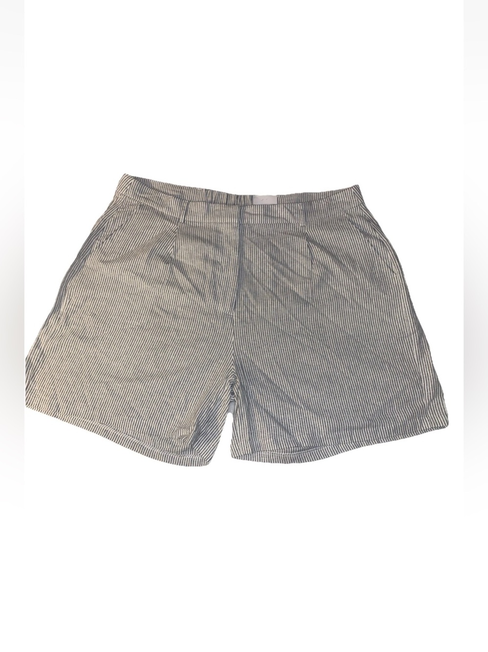 Old Navy women stripe shorts